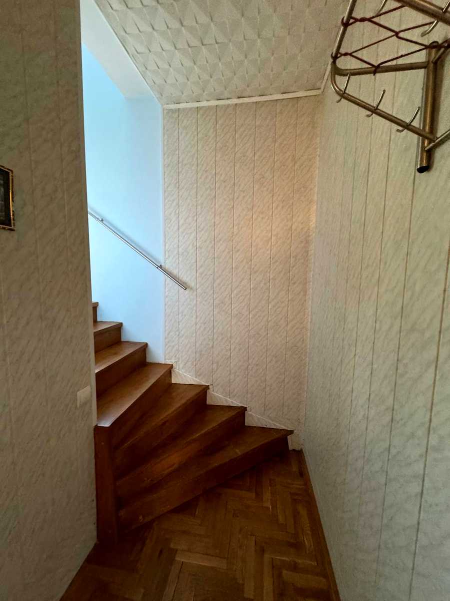 1855977628560398