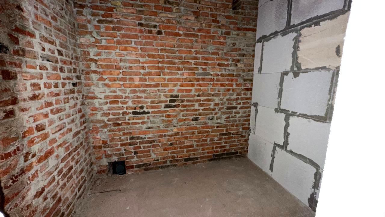 1856013055210018