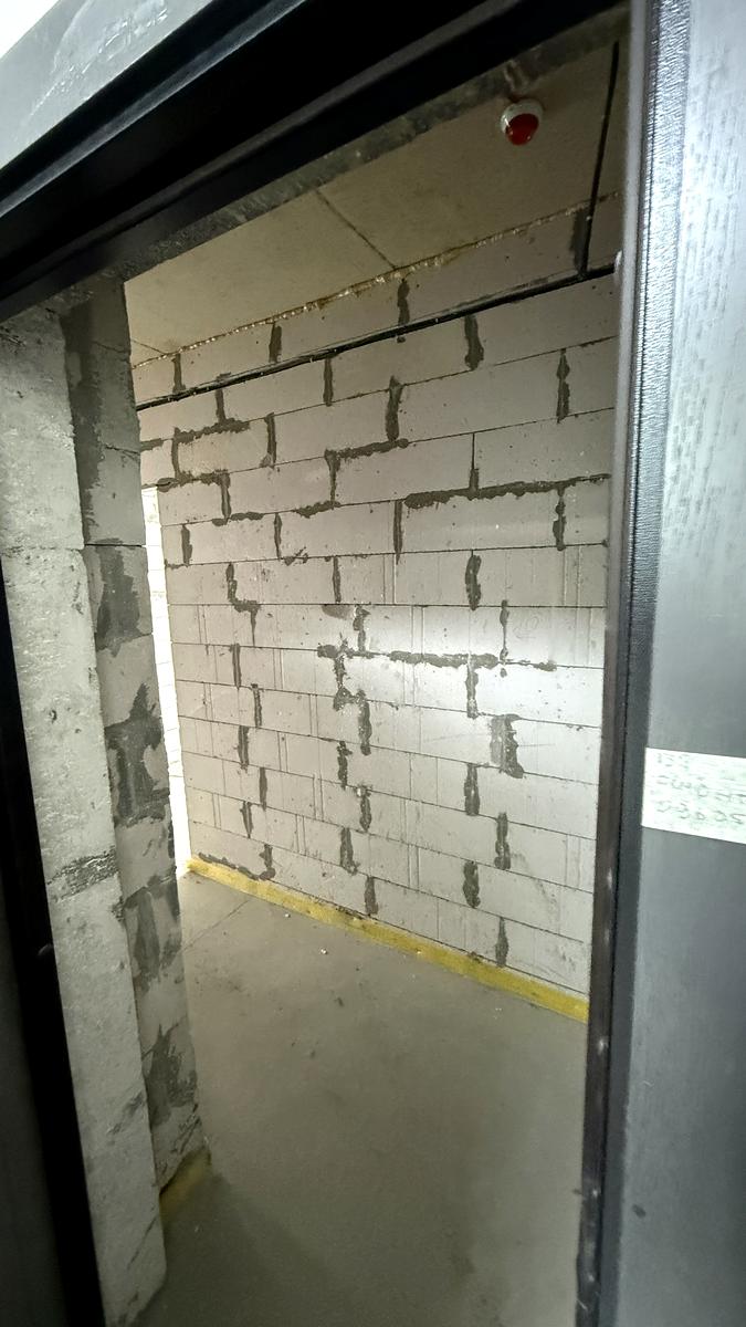 1856045653338966