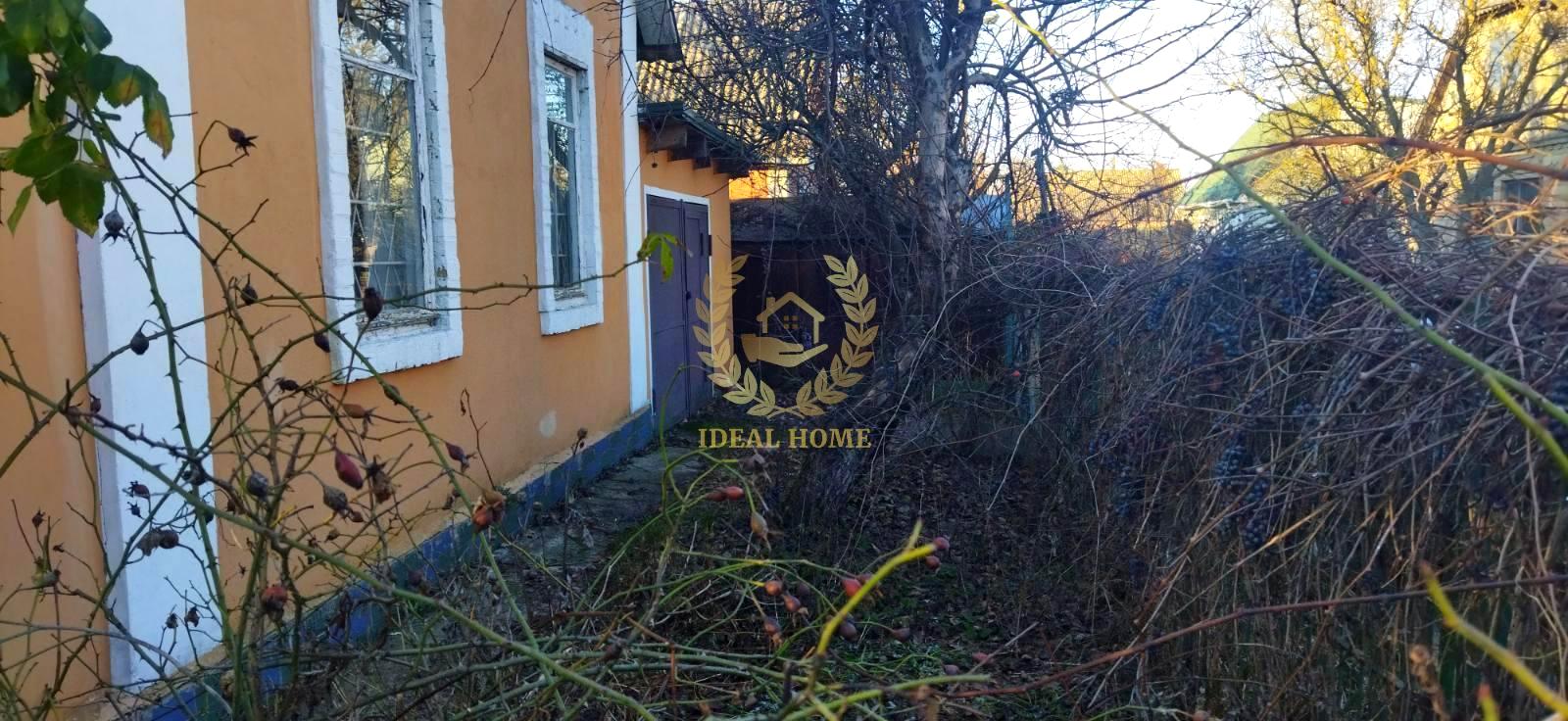 1856102181612512