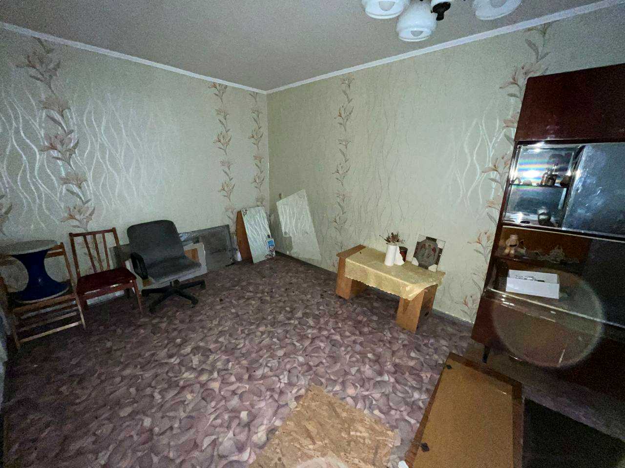 1856126153726427