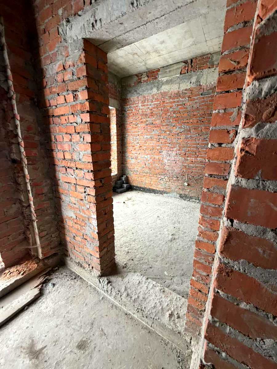 1856189439447357
