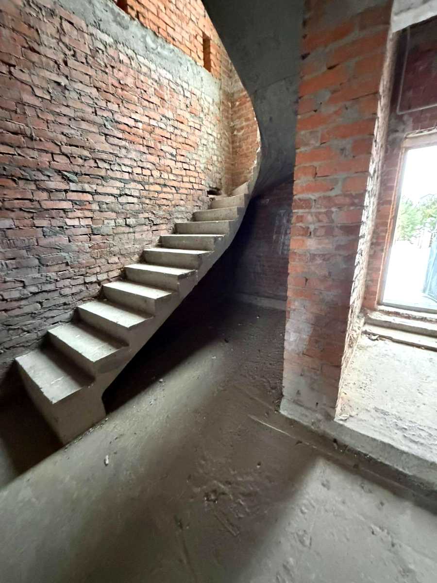 1856189485891101