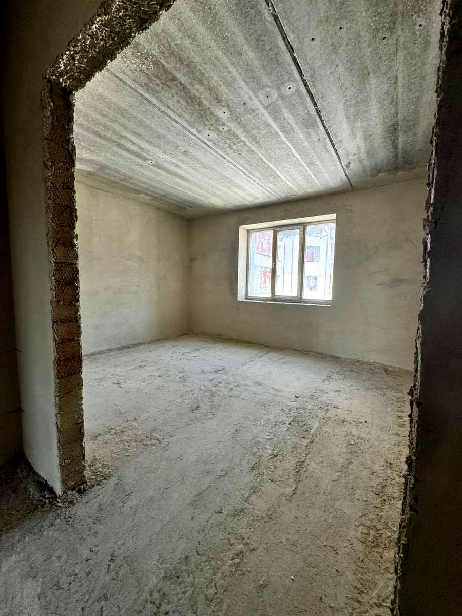 1856194534480373