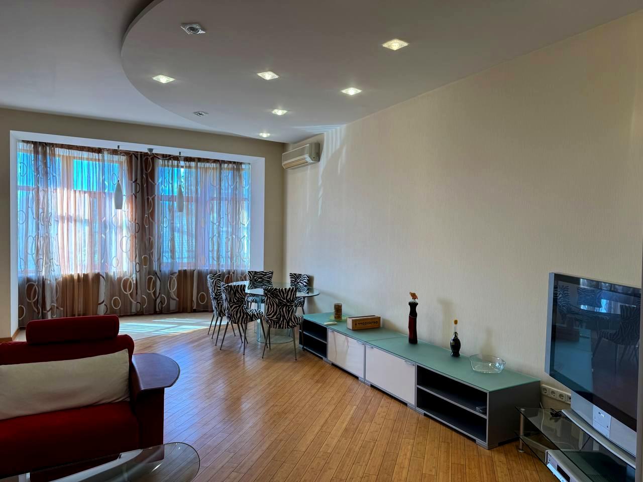 Многокомнатная квартира по адресу ул. Азарова вице адм. (площадь 146,3 м²) Многокомнатная квартира по адресу ул. Азарова вице адм. (площадь 146,3 м²) - Atlanta.ua