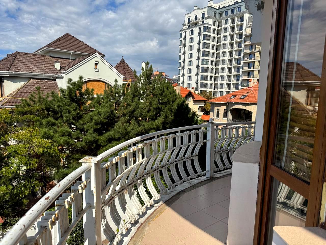 Многокомнатная квартира по адресу ул. Азарова вице адм. (площадь 146,3 м²) - фото 18 Многокомнатная квартира по адресу ул. Азарова вице адм. (площадь 146,3 м²) - Atlanta.ua - фото 18