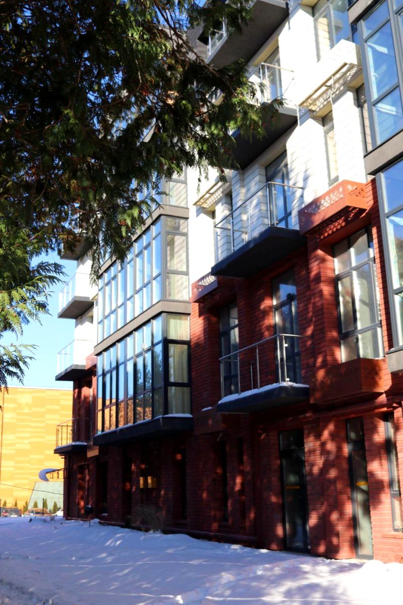 1856278868037353