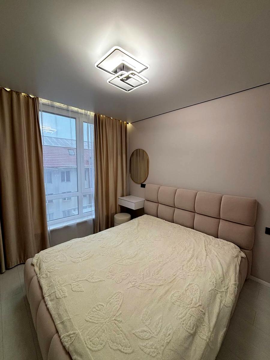 1856291963058078