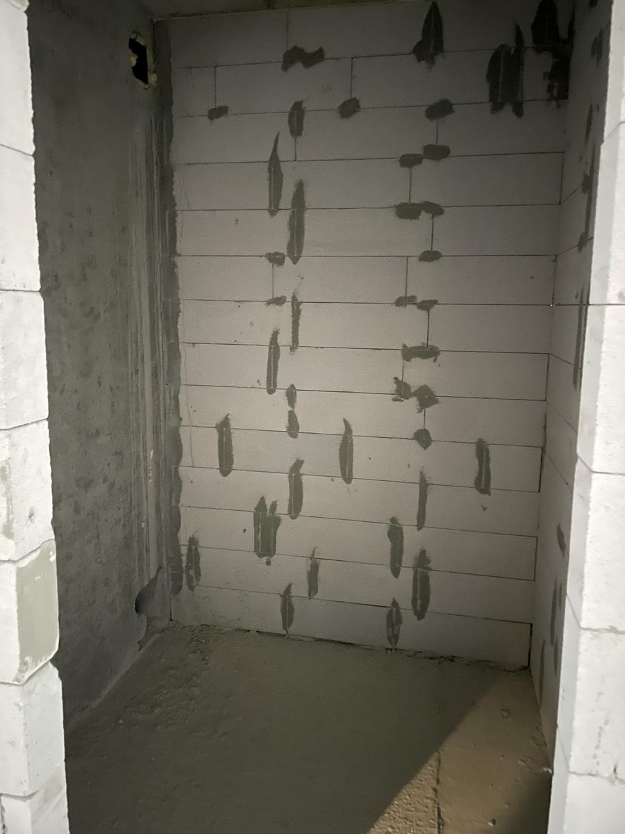 1856362823870834