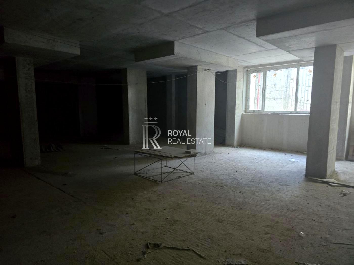 1856377873476695