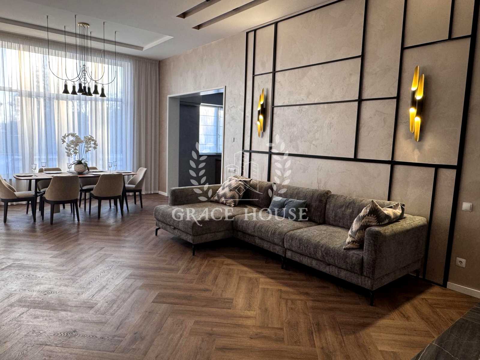 1856378710456618