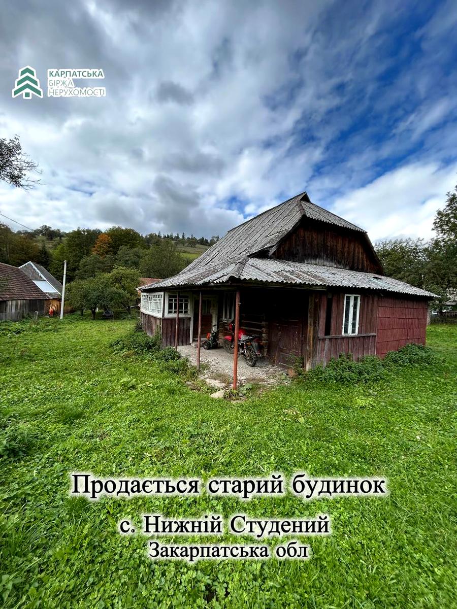 1856389357425652