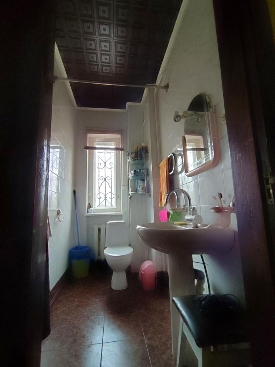 1856449894695275