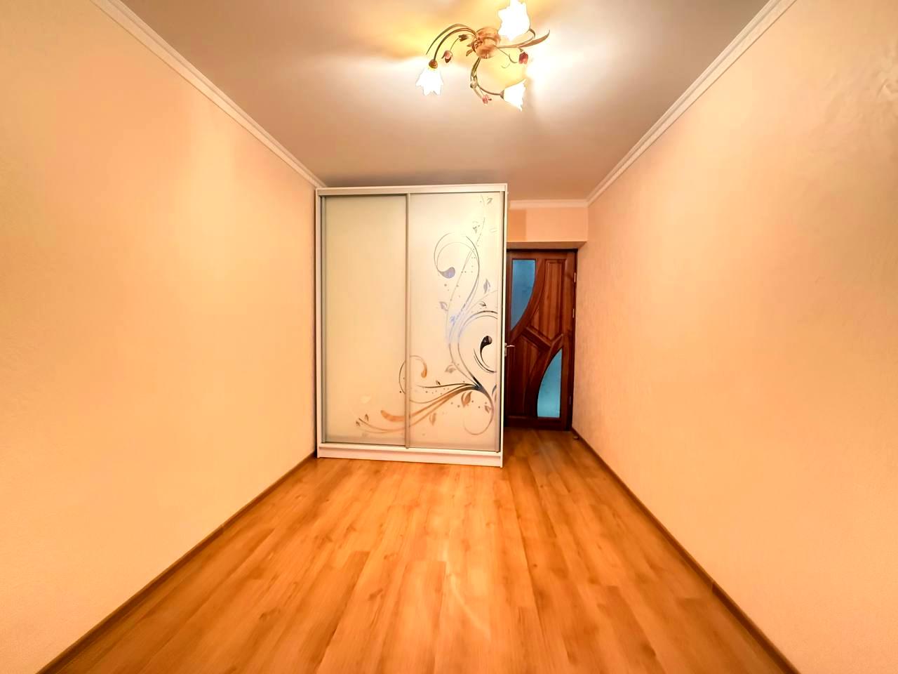 1856577862946763