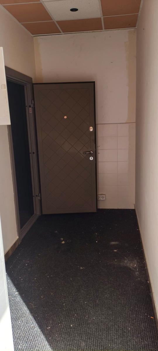 1856646059715871