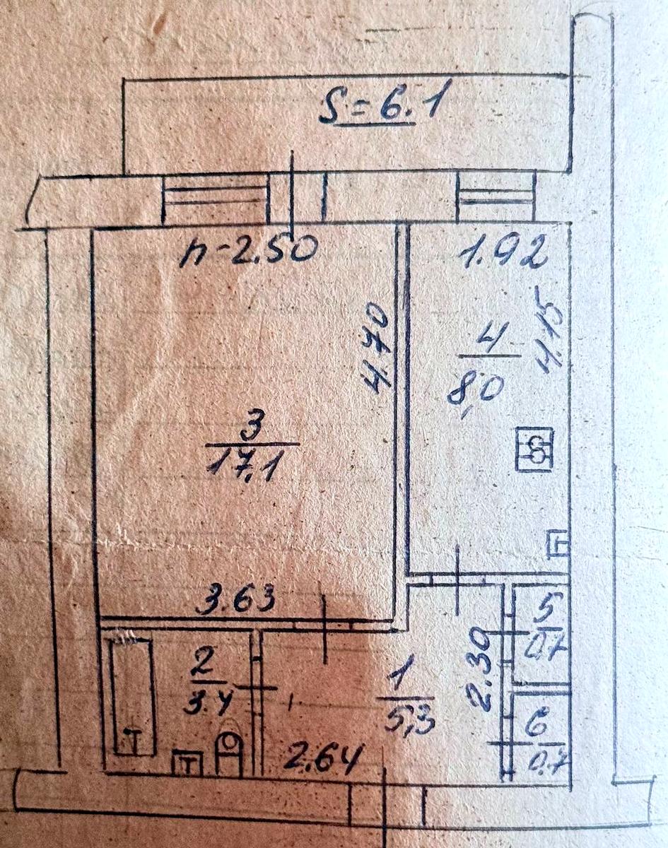 1856747833098693