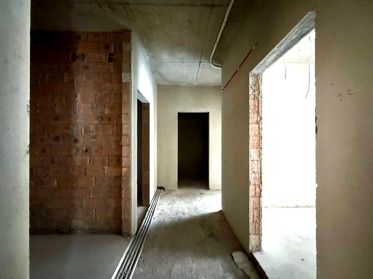 1856825086468698