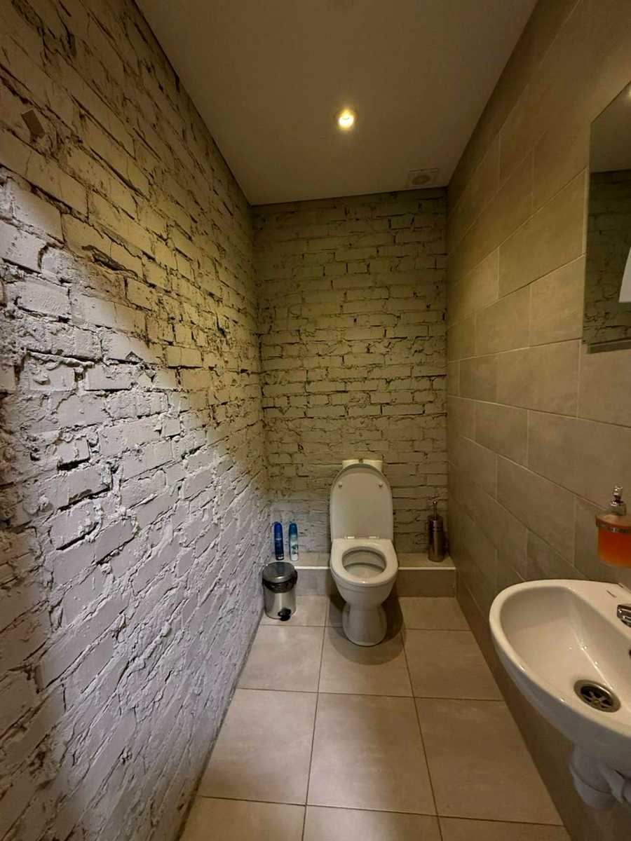 1856846040324441