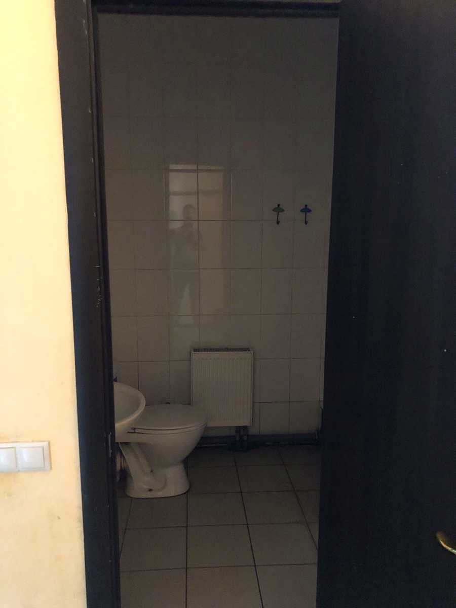 1856849714933405