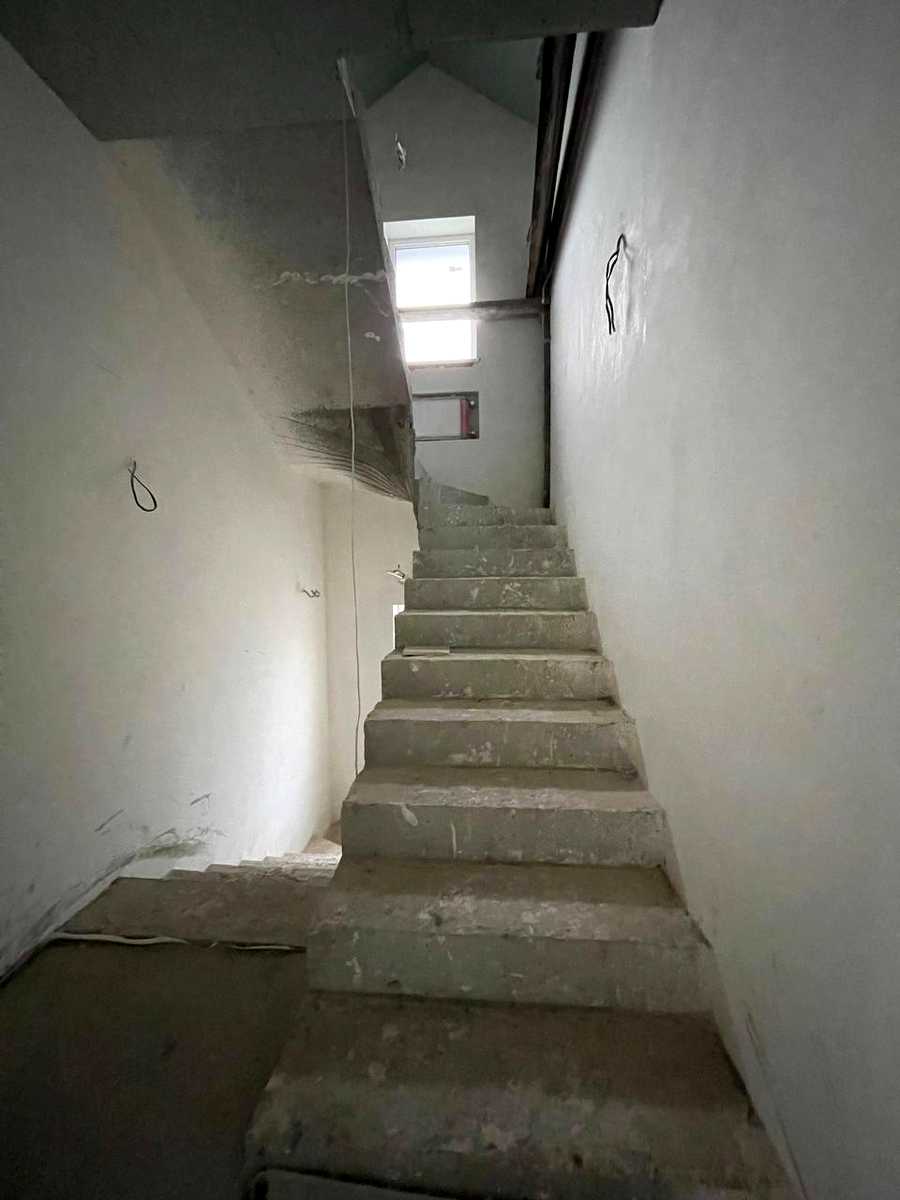1856907221046060