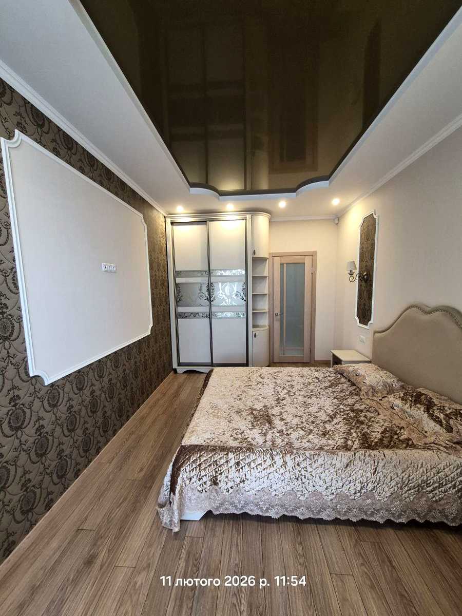 1856916340638279
