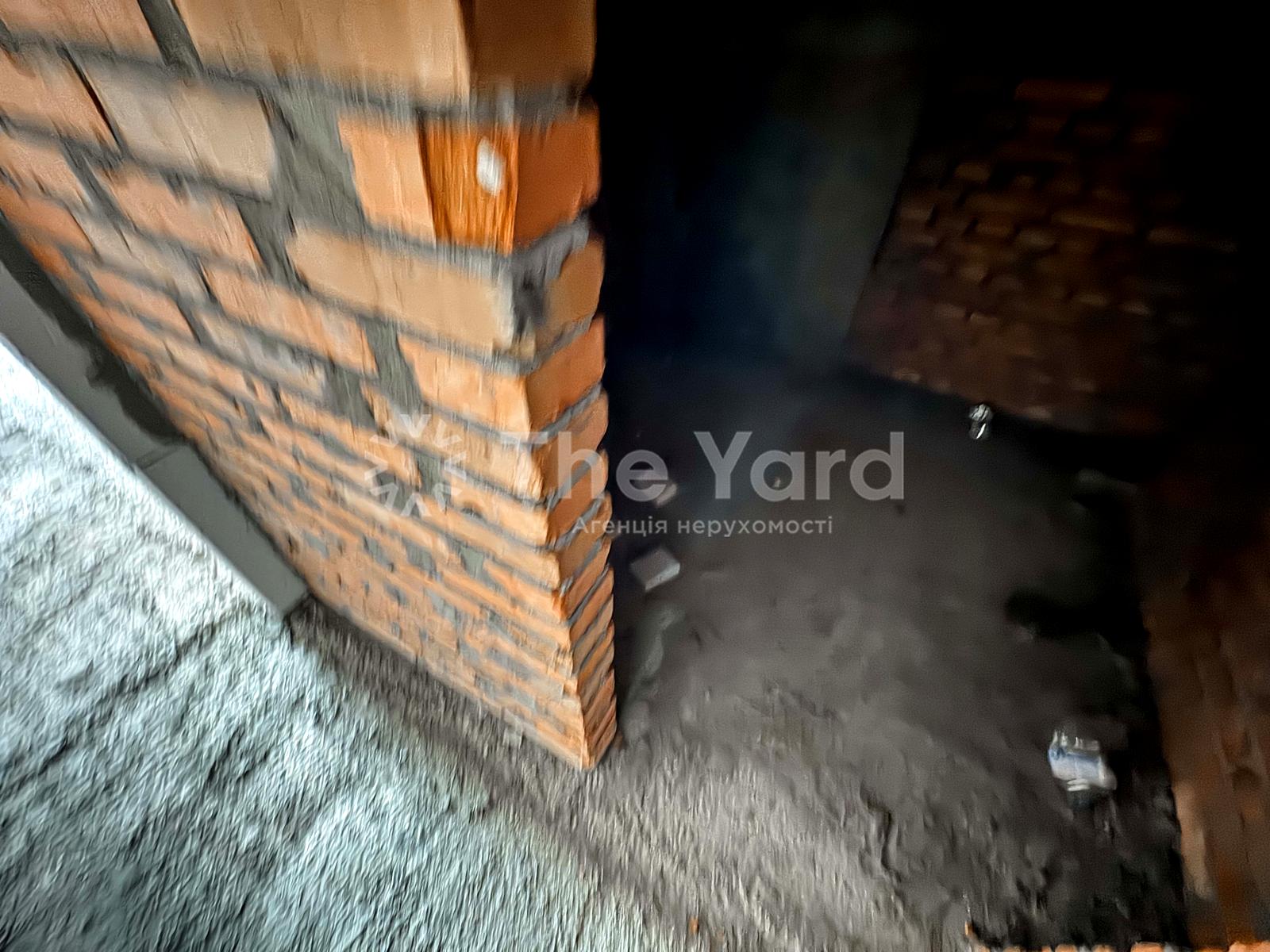 1856925161705533