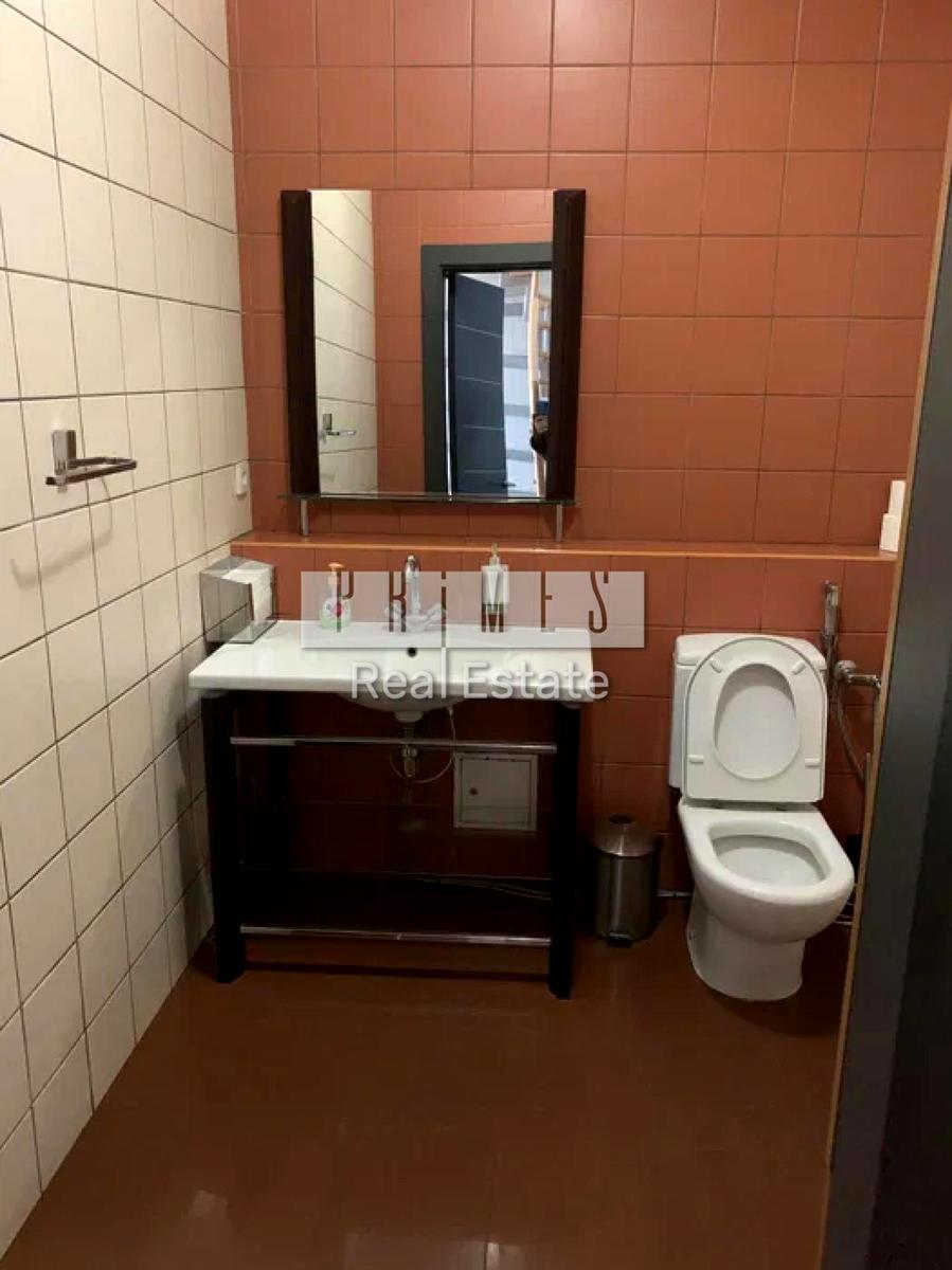 1857067820764216