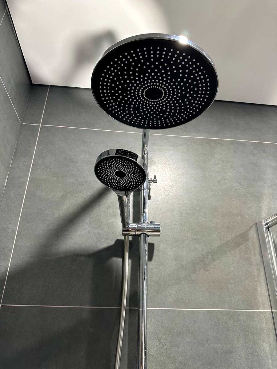 1857138238537599