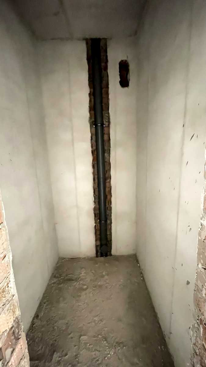 1857179242535990