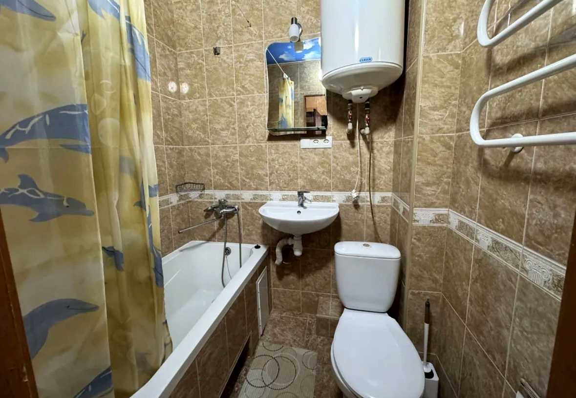 1857310757907416