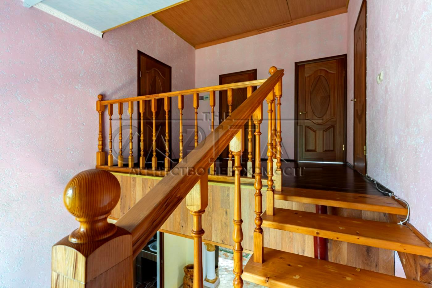 1857457021935544