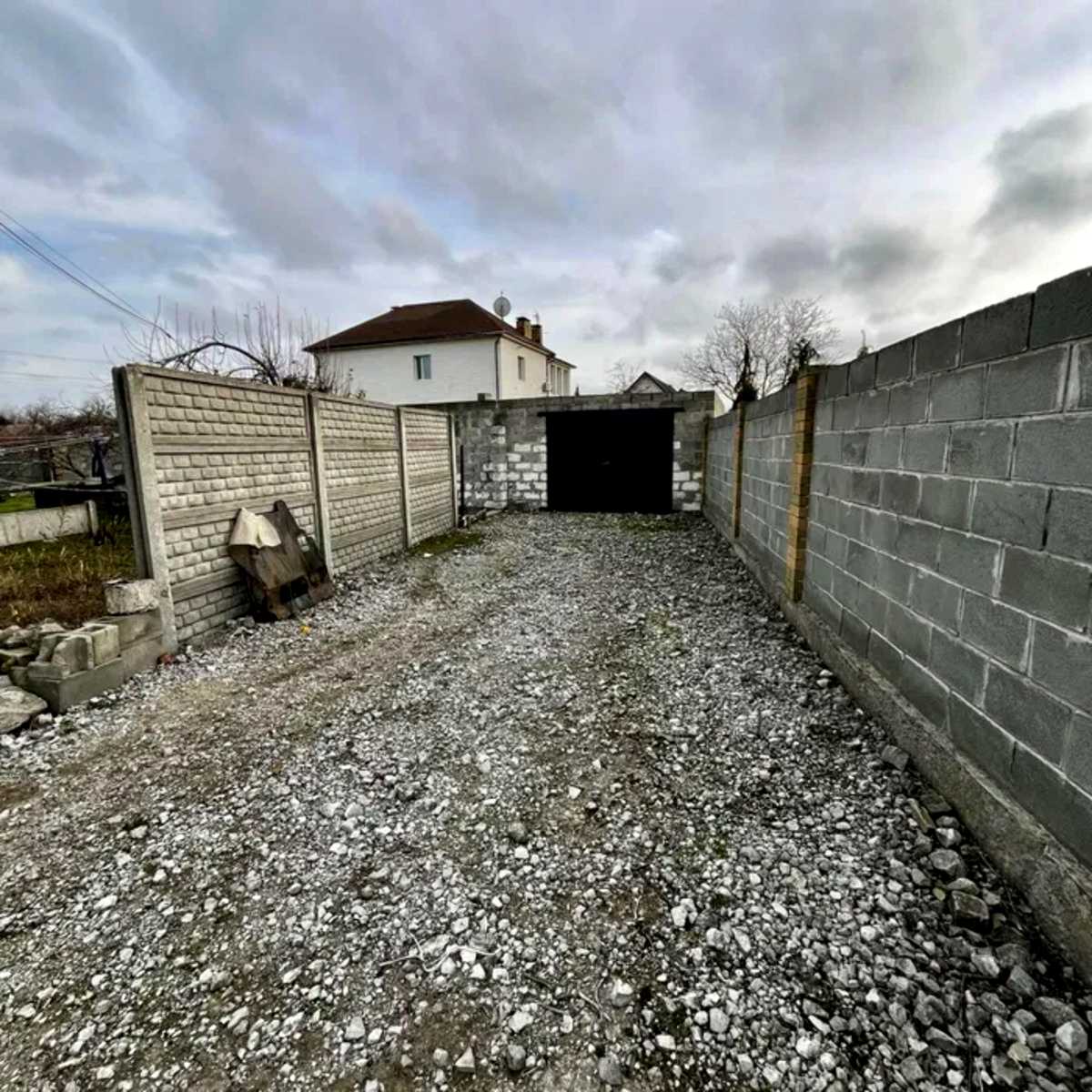 1857471422927699