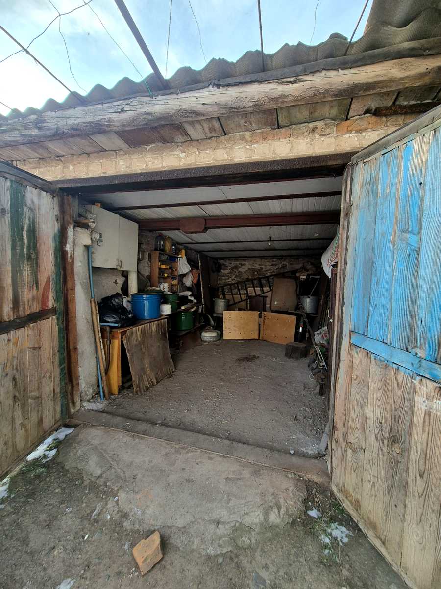 1857487636216702