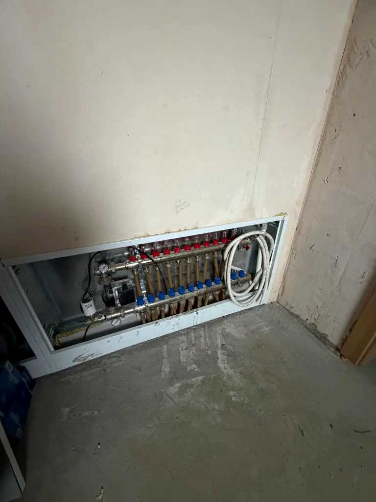 1857547965403532