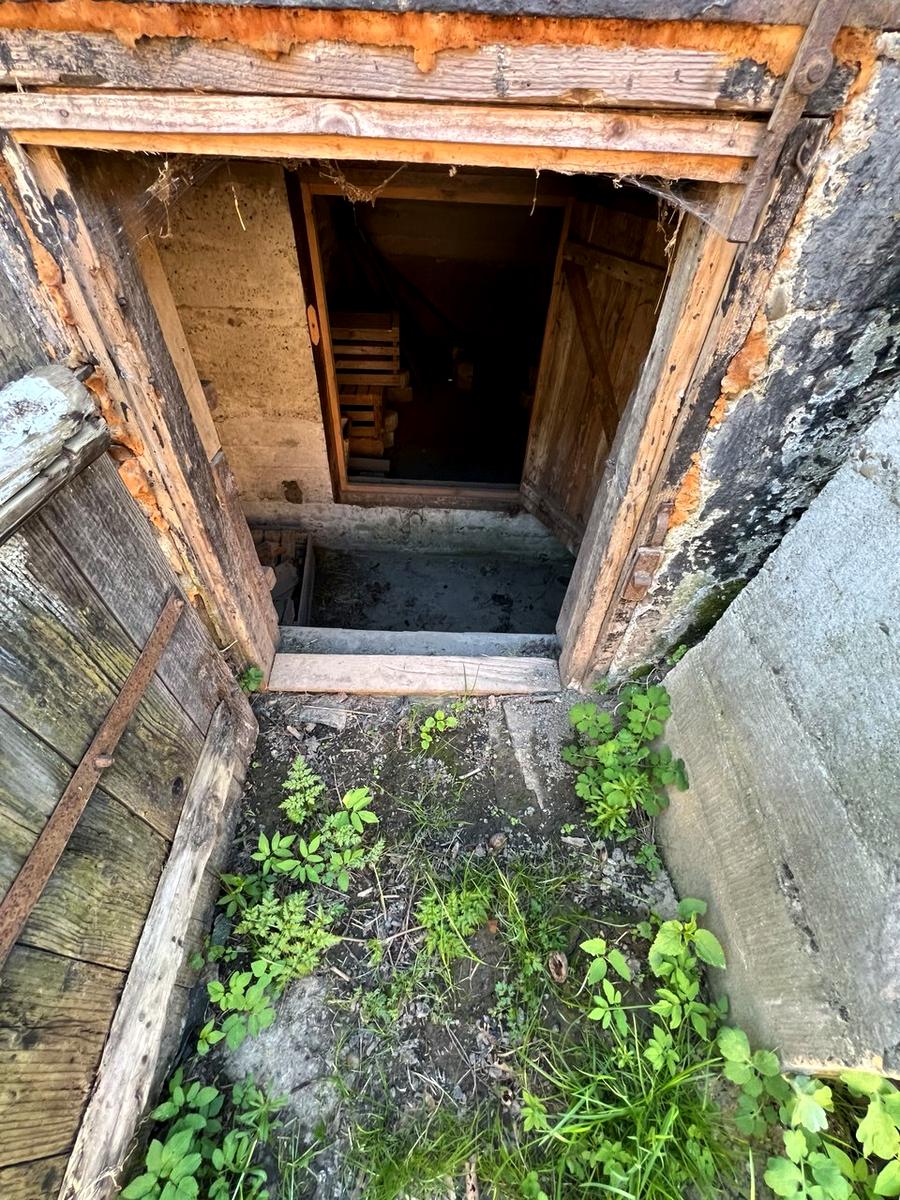 1857562184390643