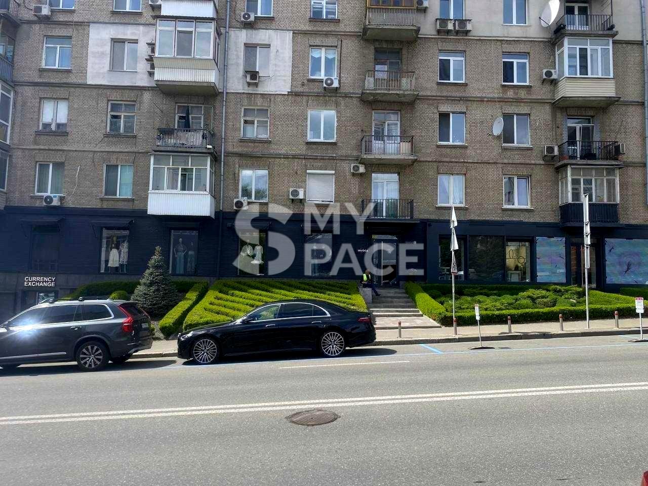 1857641687583009