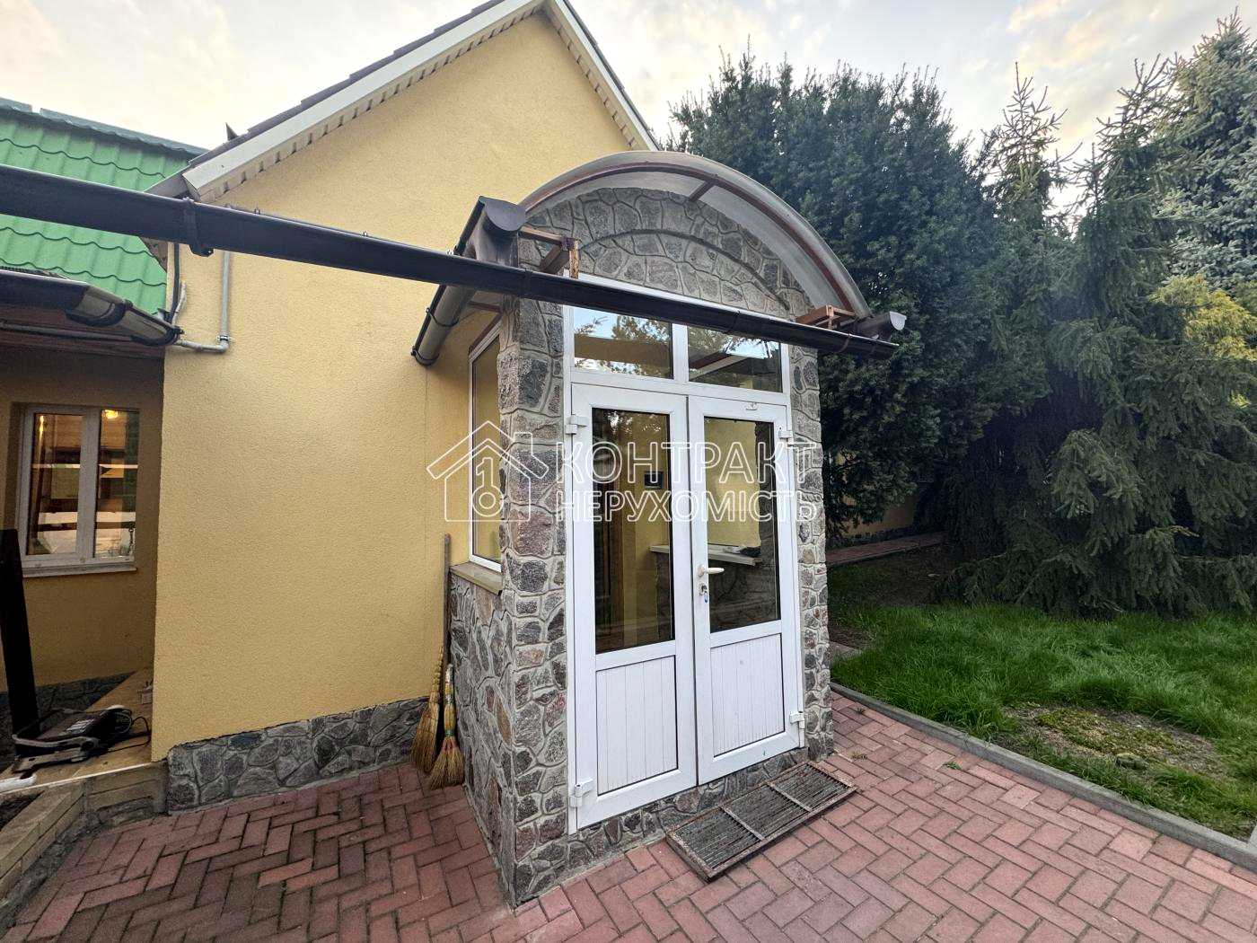 1857685872727415