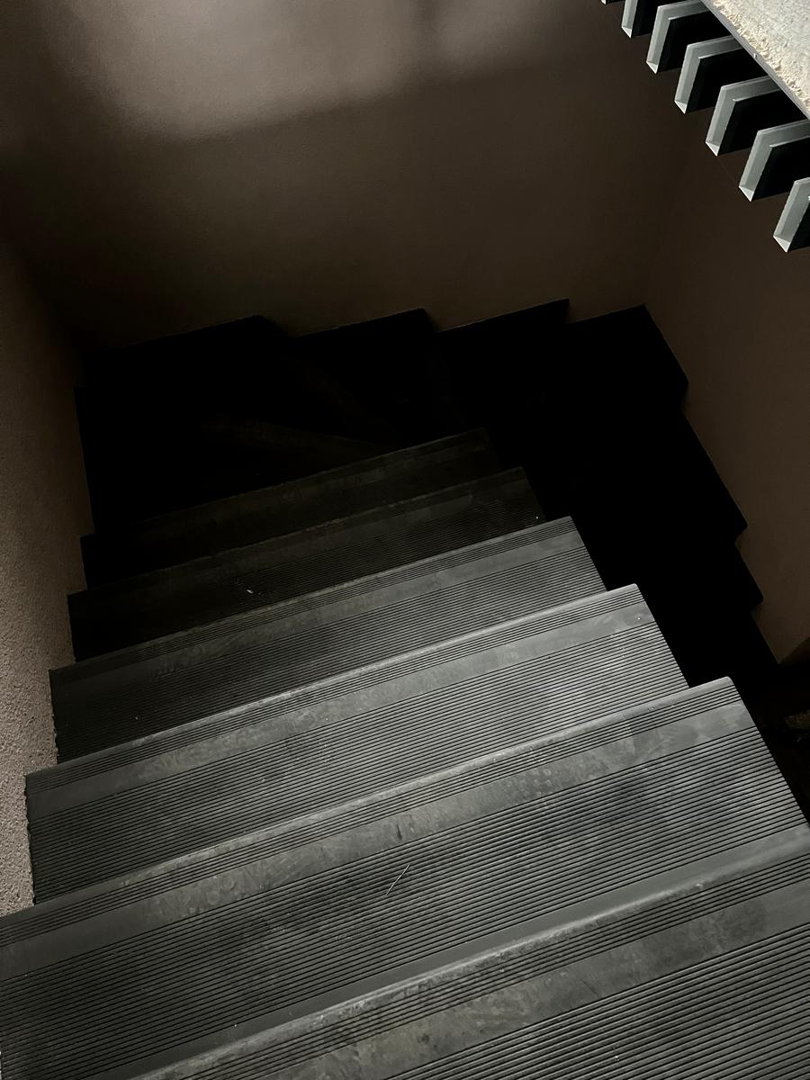 1857858156490811