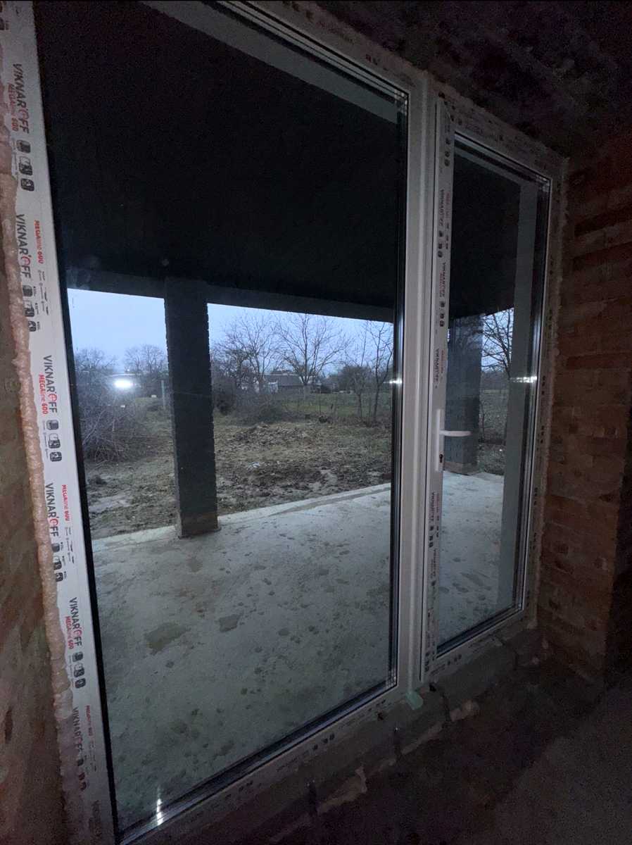 1857861052573085
