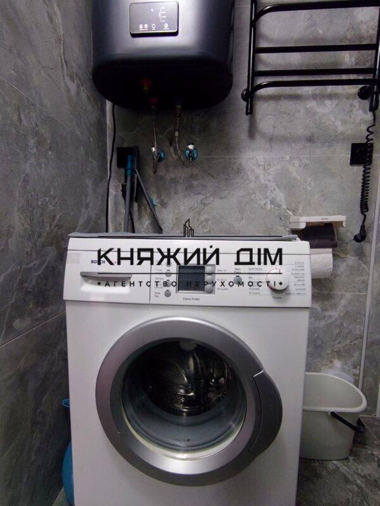 1857907052412492