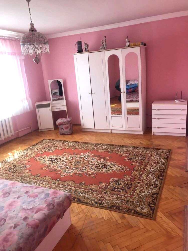 1857912731788570