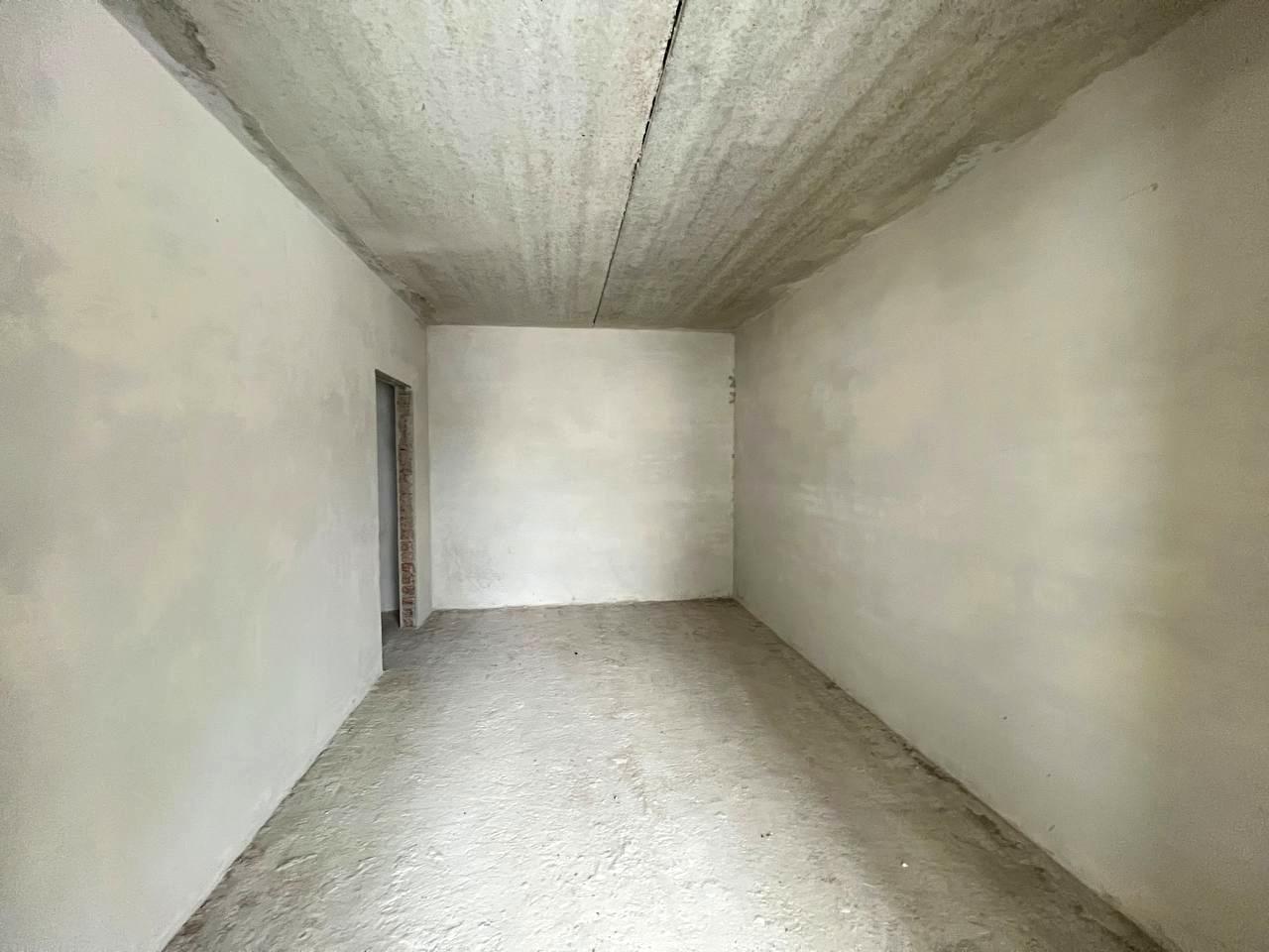 1857932373401922
