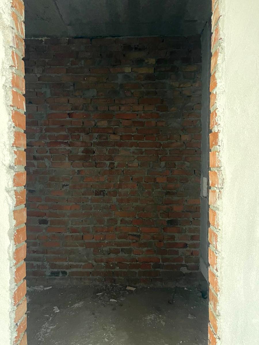 1858008817240785