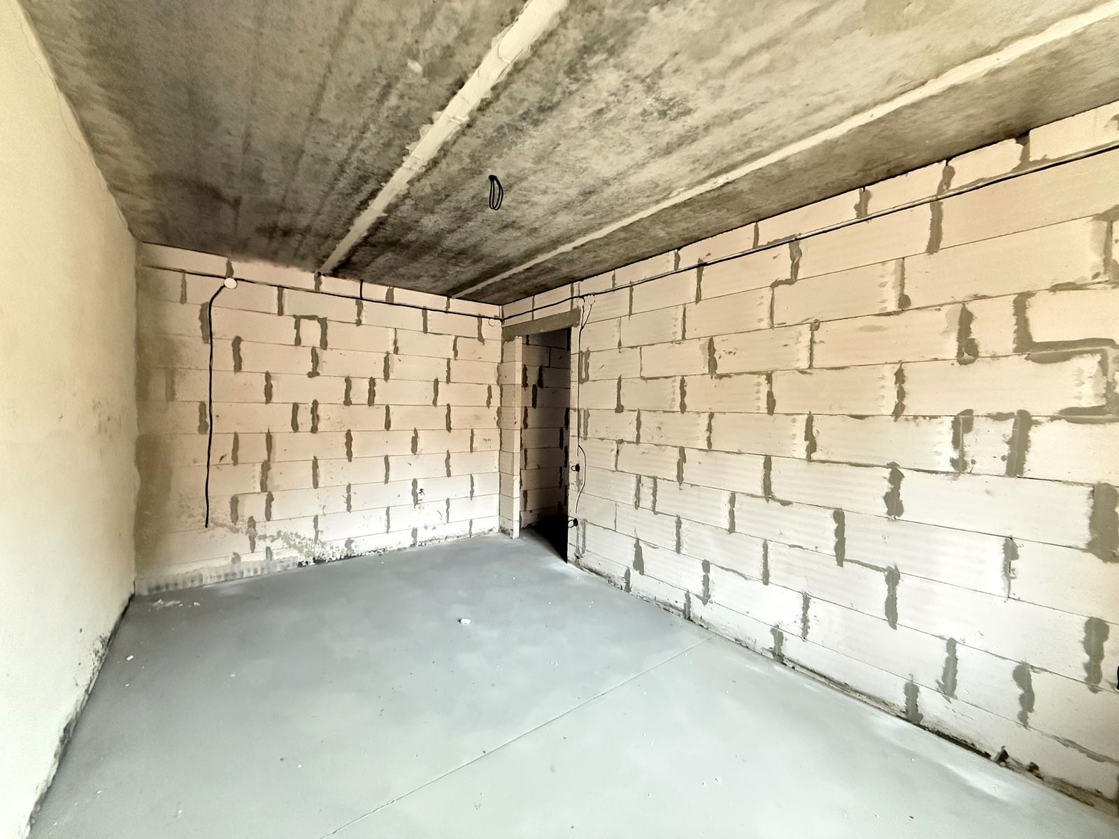 1858038013890180