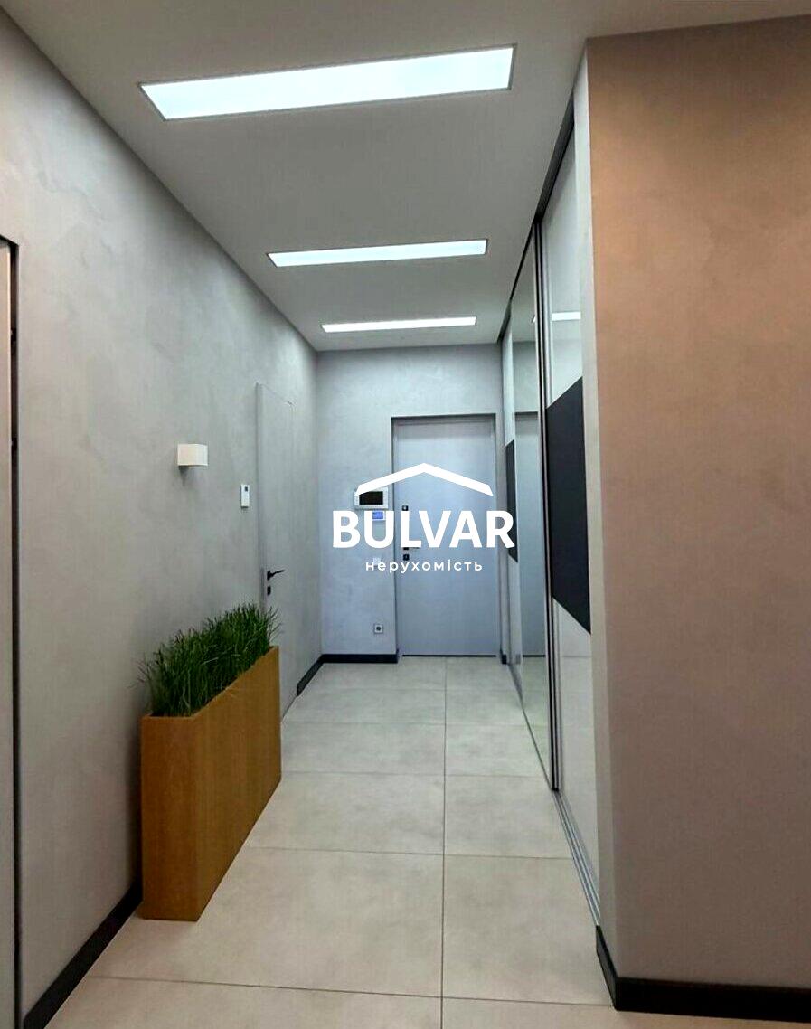 1858083900340301