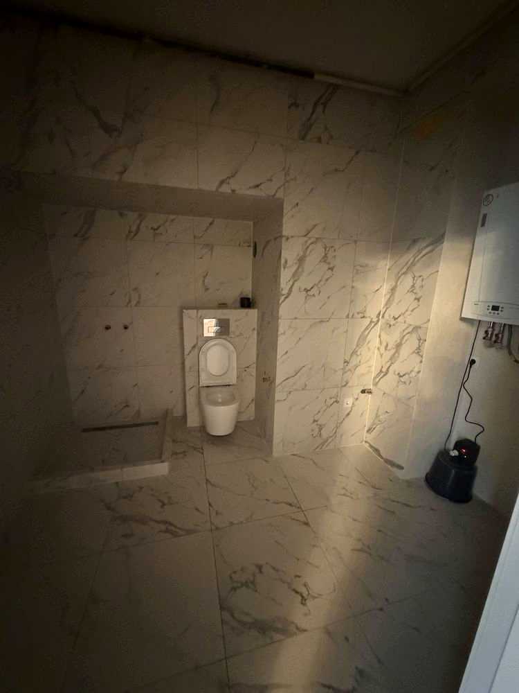 1858093233884110