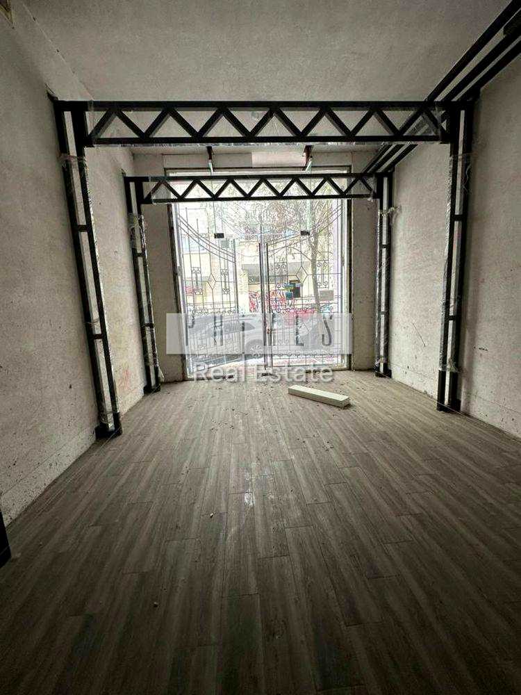 1858094903331053