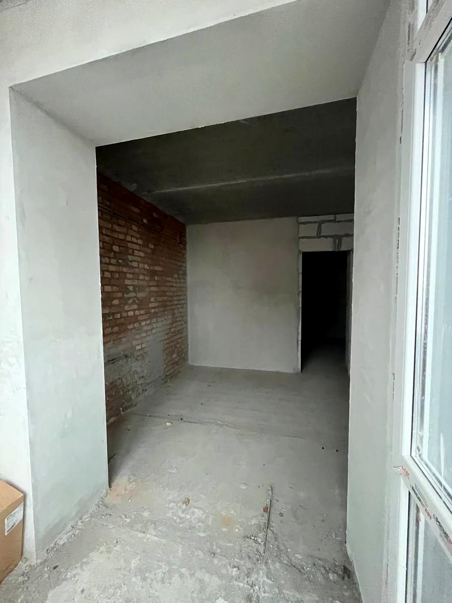 1858104476776504