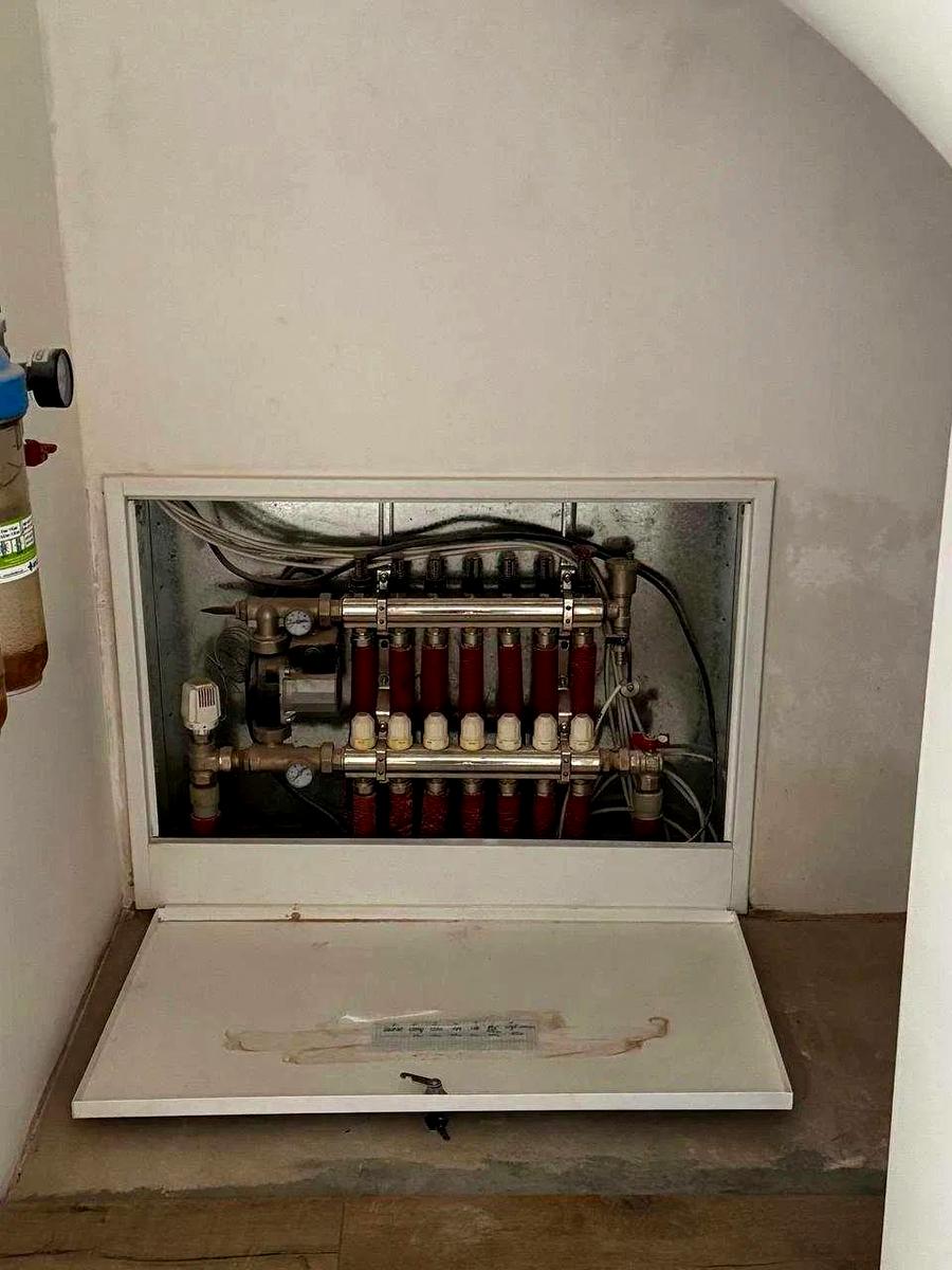 1858181282567503