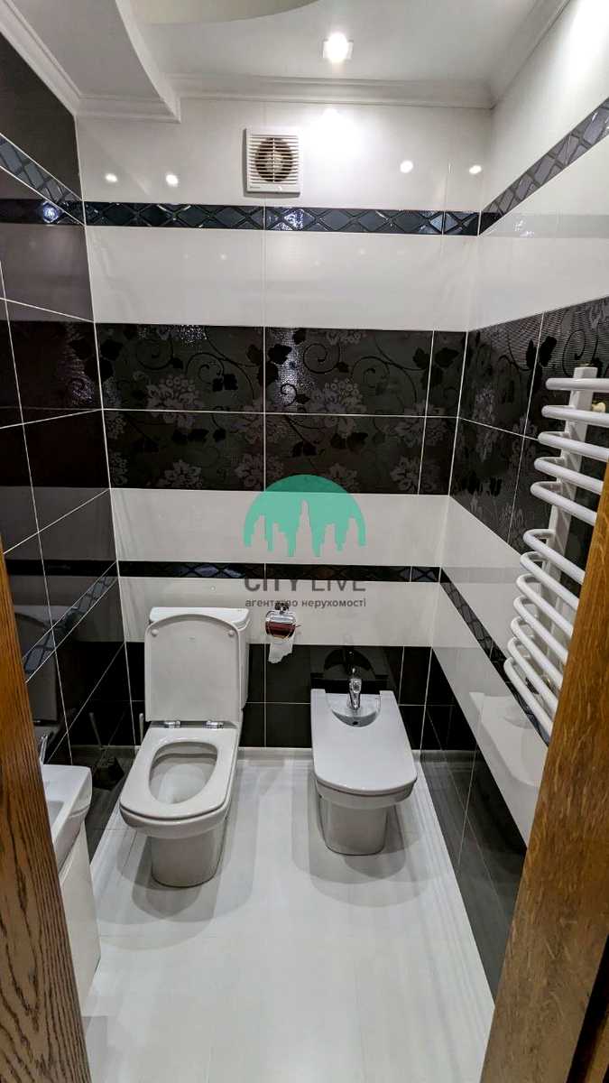 1858193430763058